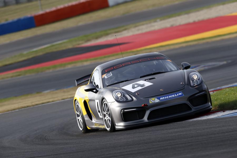  Porsche Cayman GT4 Clubsport 2015 года  (фото 16 из 40)
